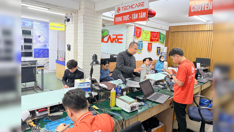 kỹ thuật có chuyên môn cao