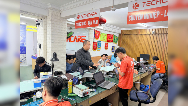 kỹ thuật viên chuyên nghiệp