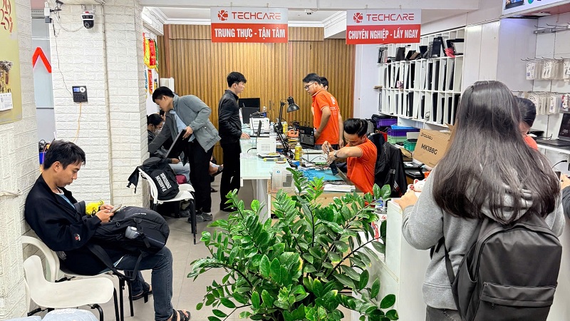 Lý do nên chọn Techcare cho dịch vụ thay cáp nguồn iPhone?