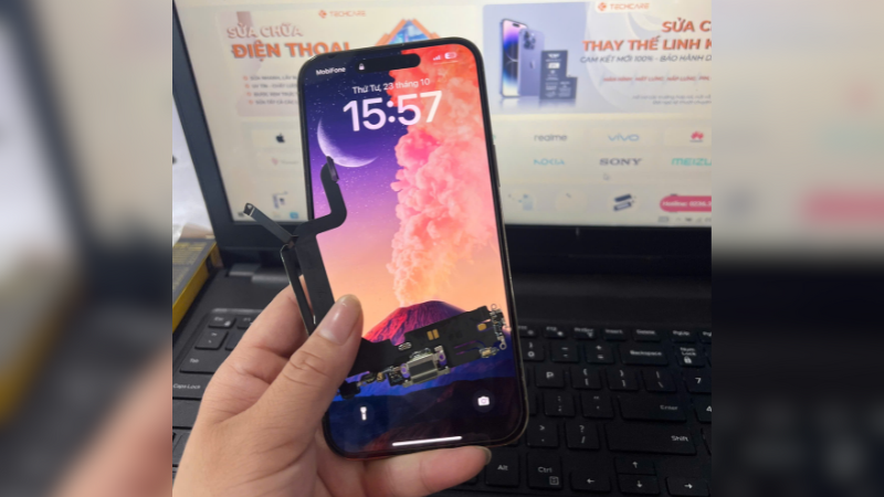 thay cáp chân sạc IPHONE 14 PRO MAX