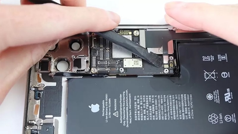 Nguyên nhân khiến IC nguồn iPhone bị hư hỏng