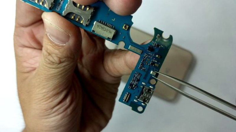 thay mic điện thoại Techcare